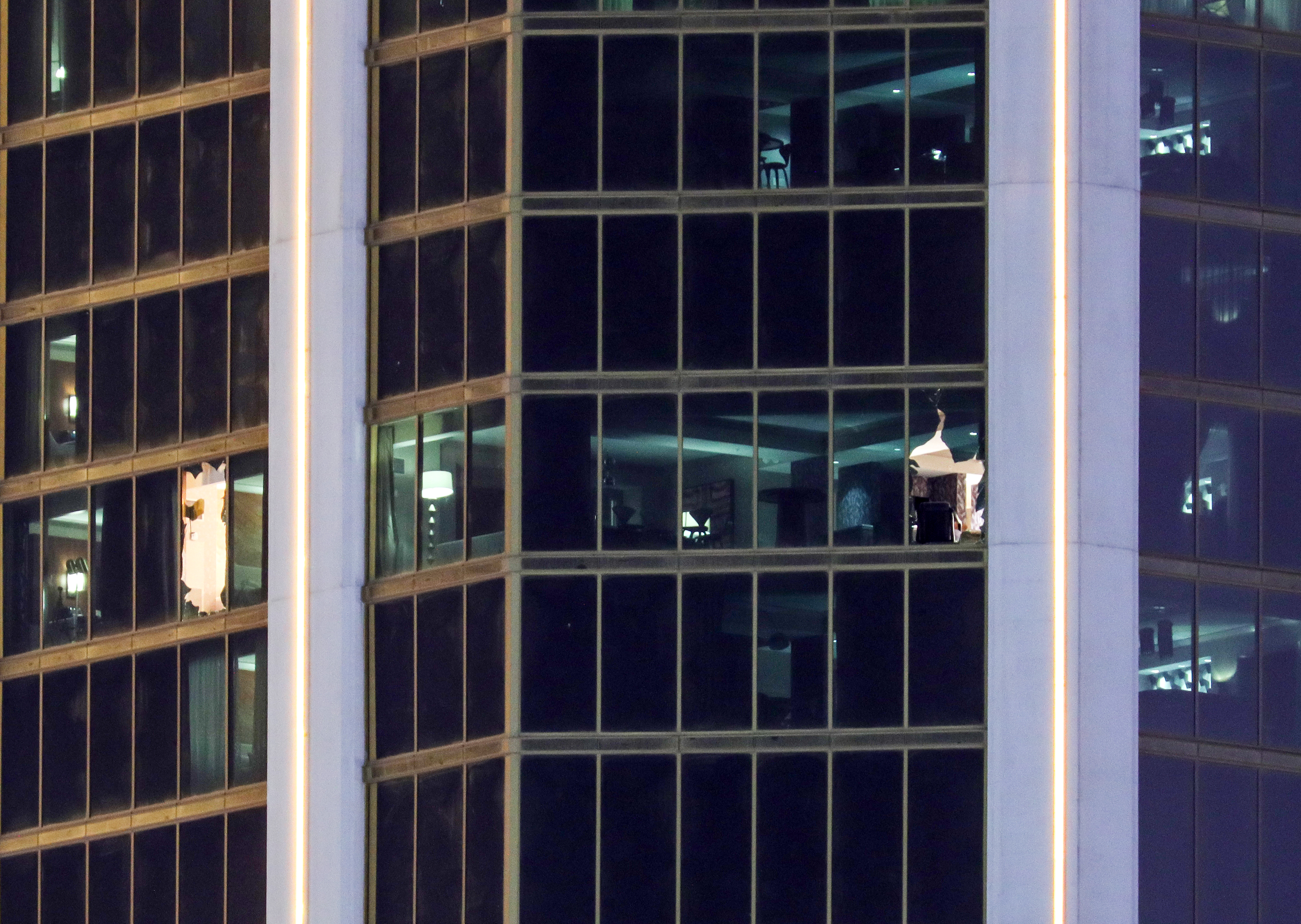 US: Death toll climbs to 59 & 527 injured in Las Vegas mass shooting