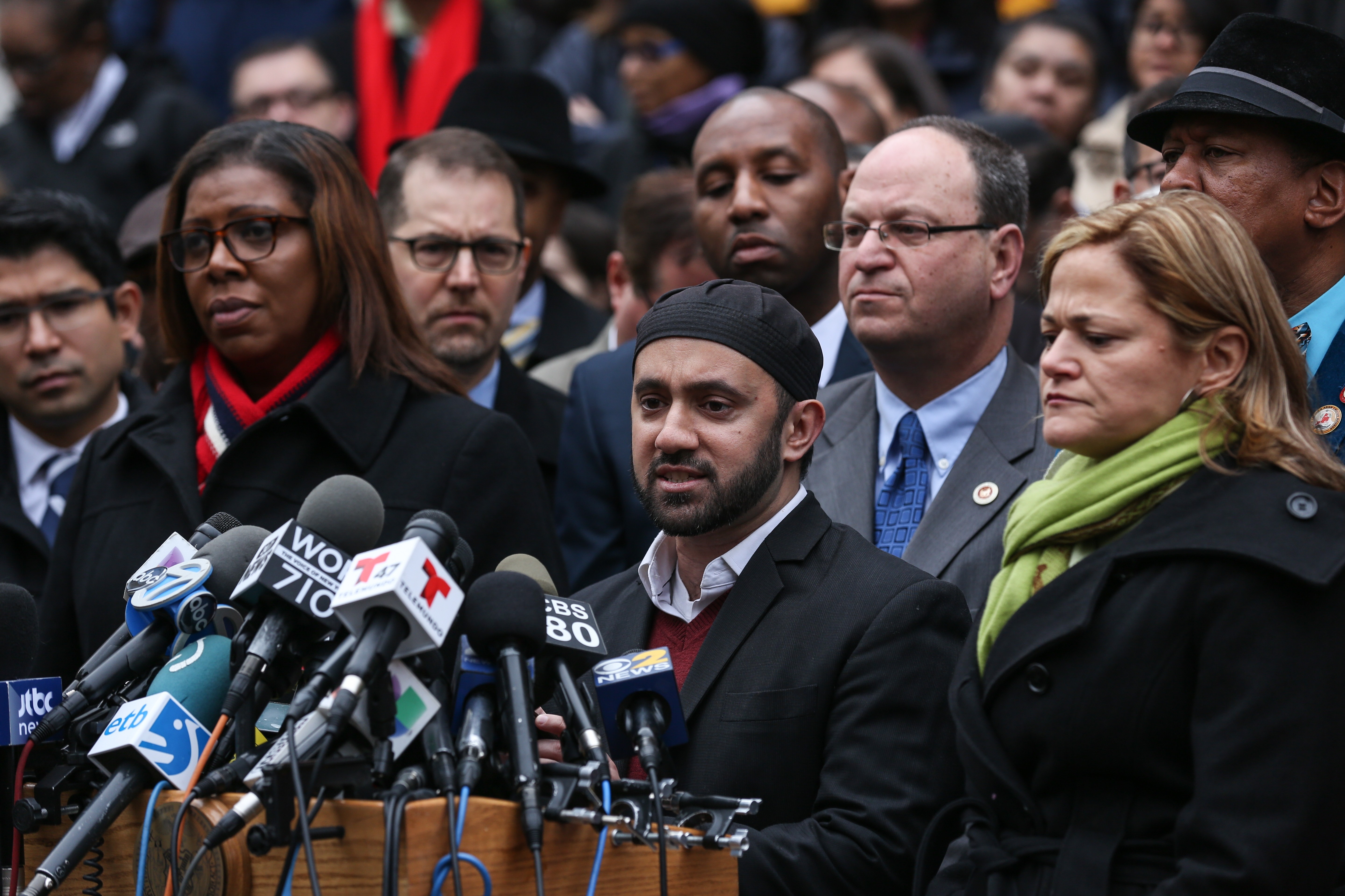 US: Schools in Virginia county close over Islamic calligraphy work