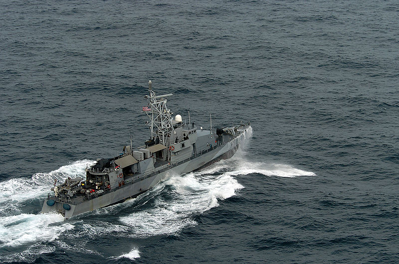 US says navy boats ‘misnavigated’ into Iranian waters