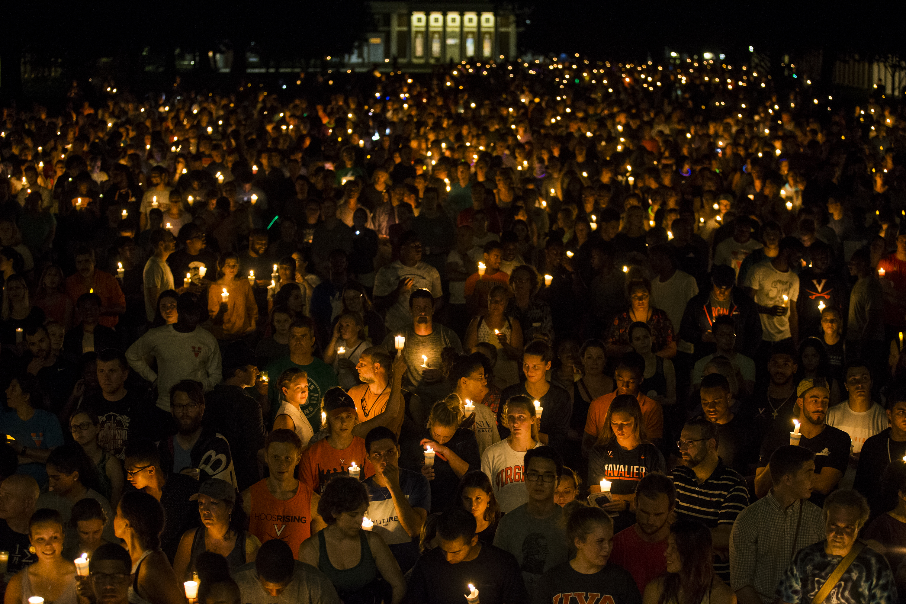 US: Thousands reject hate rally in Charlottesville