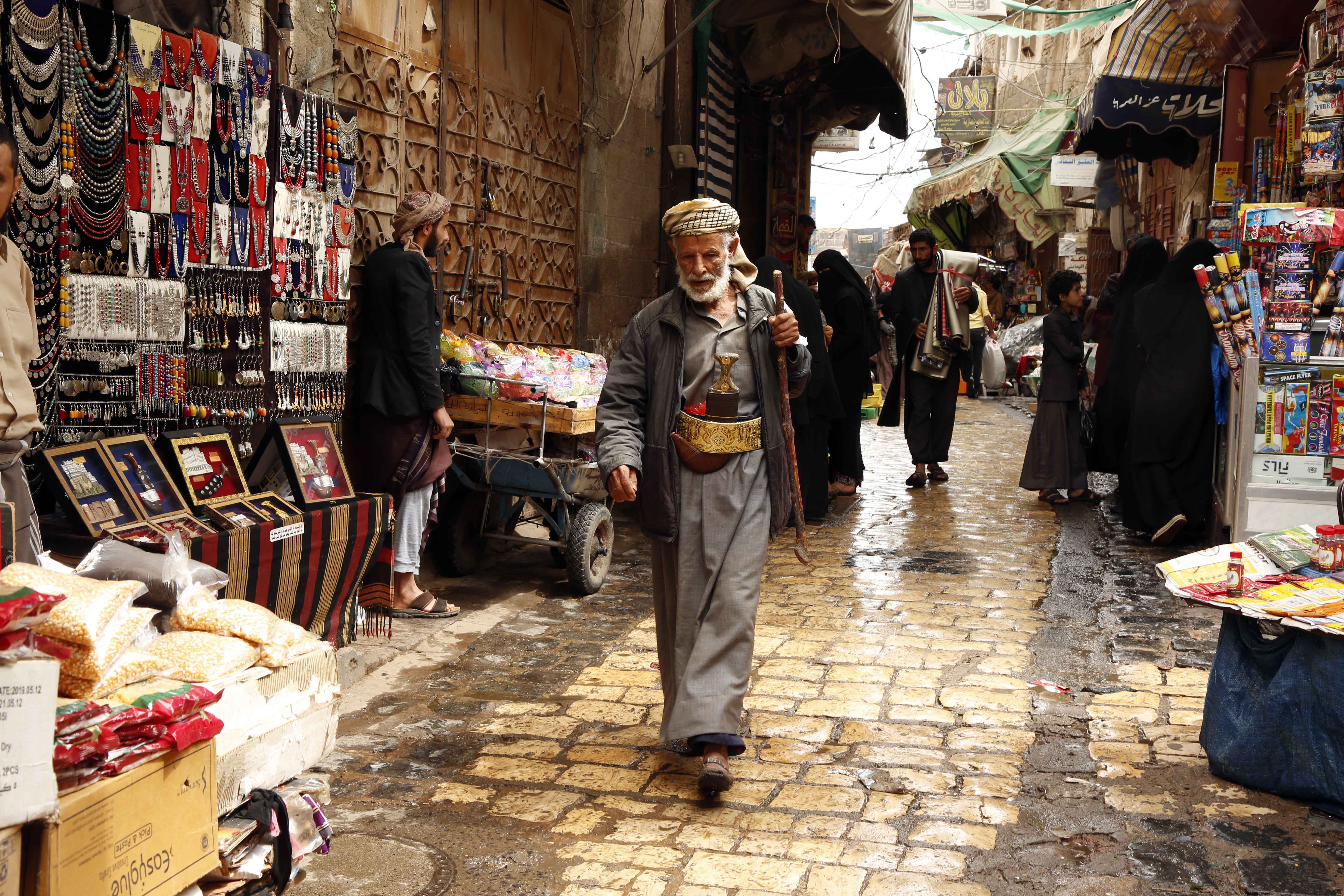 Yemeni leader urged to thwart UAE backed STC’s bid for self-rule