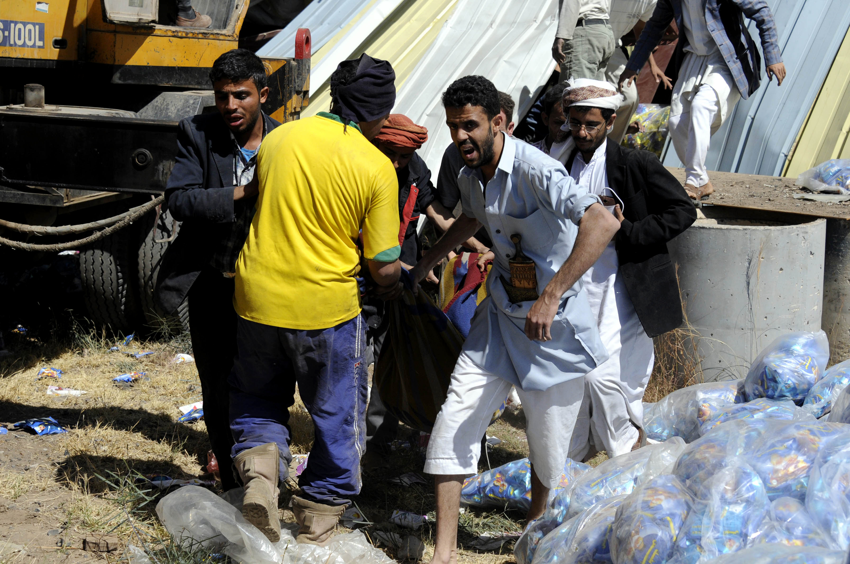 Yemen: Saudi led strikes in Saada wound dozens, kill six, incl ambulance driver