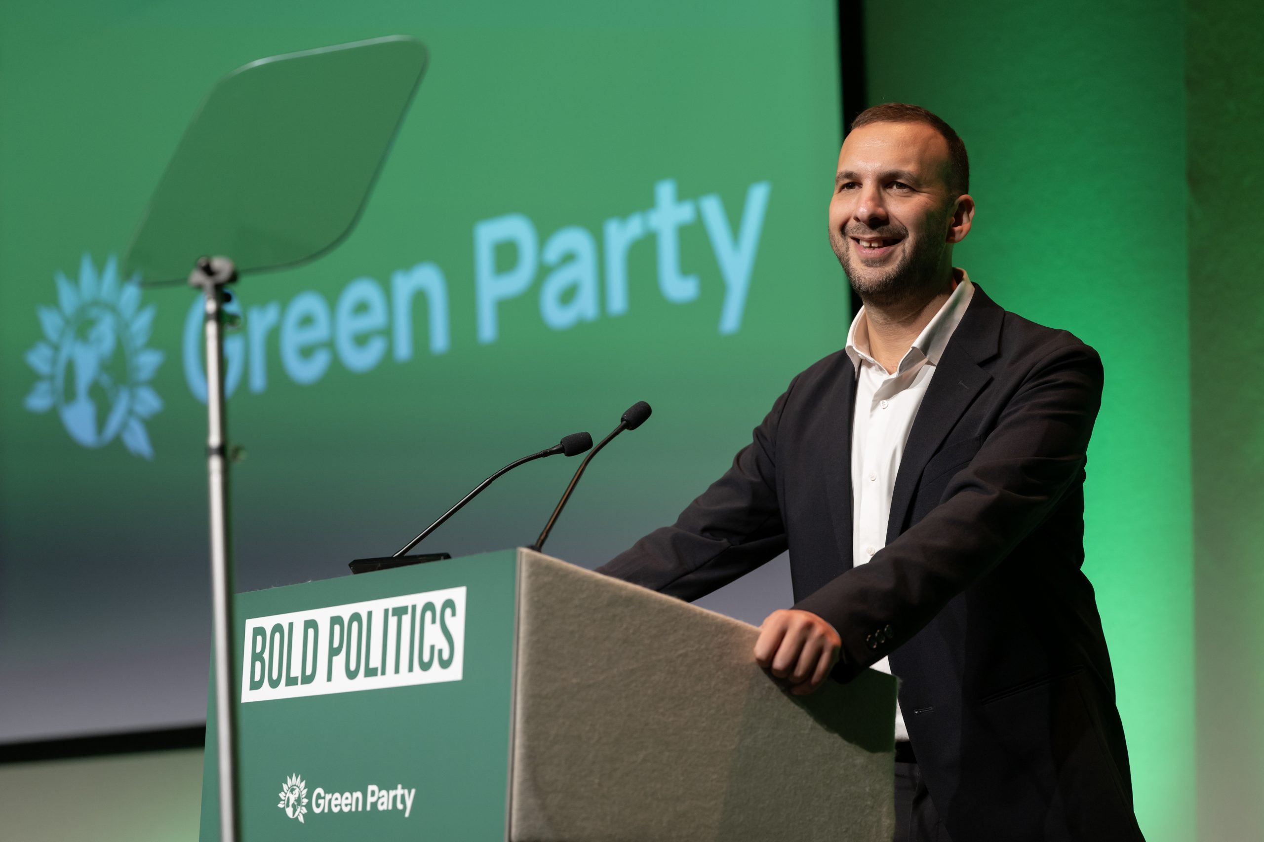 Green Party recognises British Kashmiris as ethnic group and backs self-determination in Kashmir