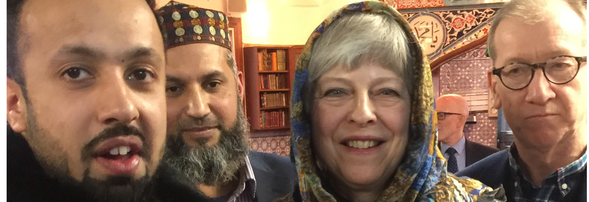 Over 200 UK mosques take part in open day