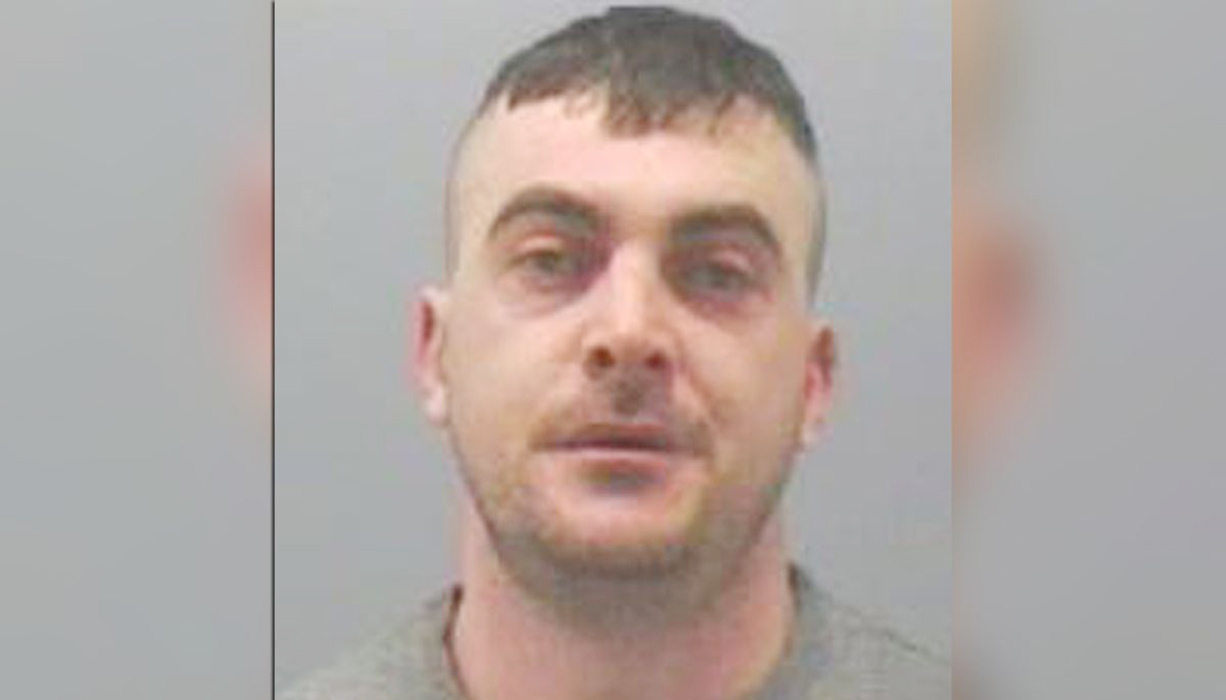 Man who called train passenger ‘terrorist’ & ‘bomber’ handed suspended sentence