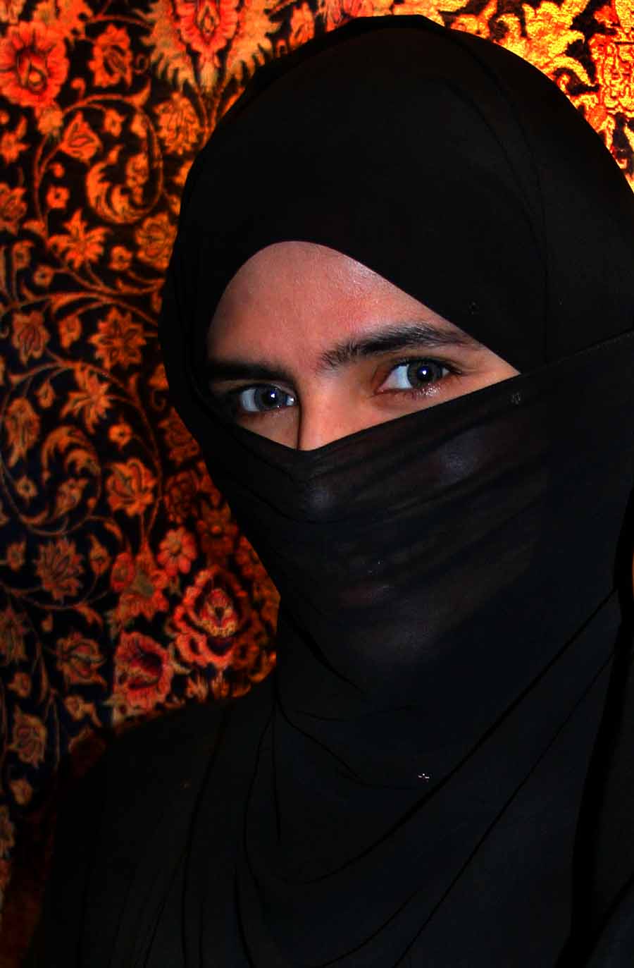 India: Teacher resigns after told to remove face veil