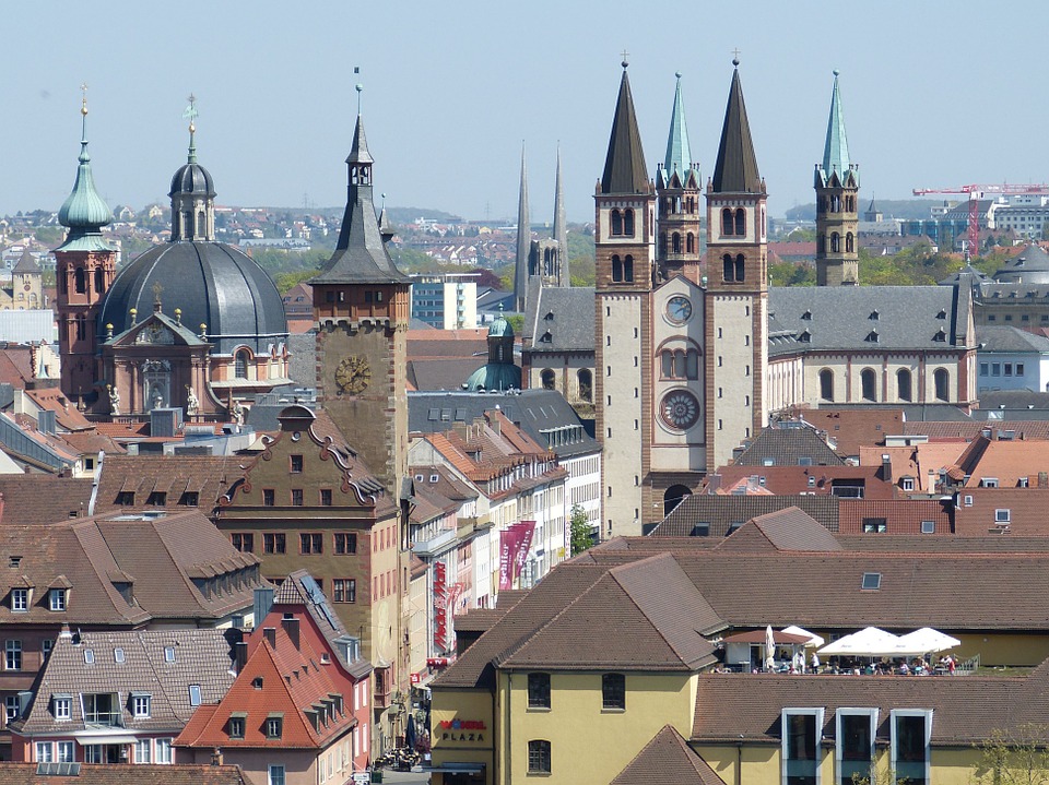 Germany: 3 seriously injured in axe attack on train